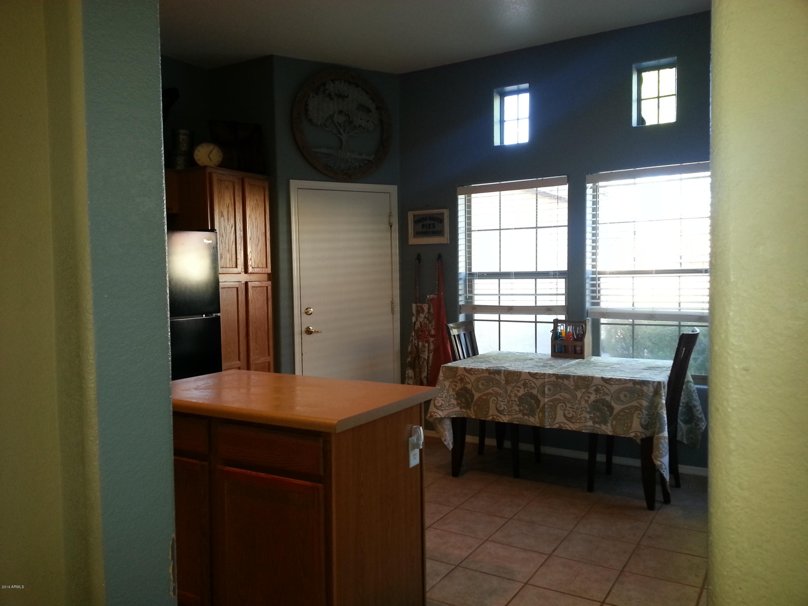 13375 West Redfield Road Surprise, AZ 85379 - Photo 11 of 30 eat in kitchen