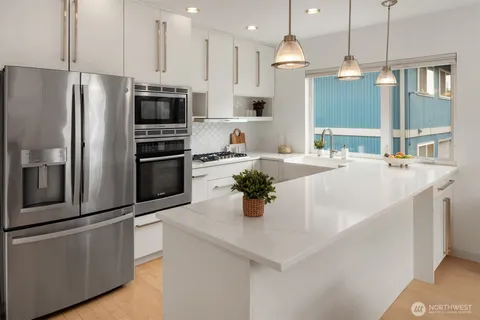 $1,195,000 | 1615 East Columbia Street, Seattle, WA 98122