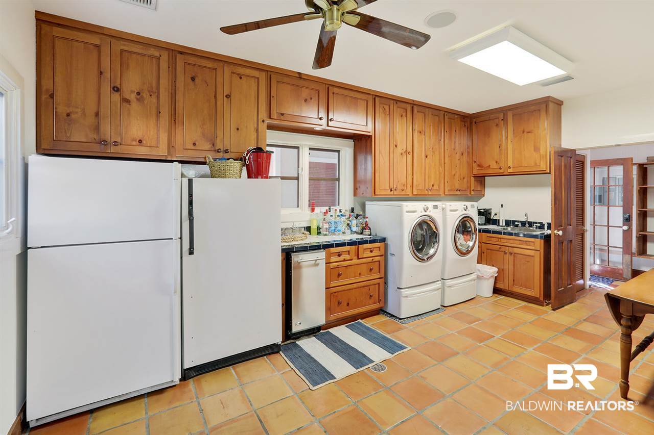 8863 Red Fish Pt Road Lillian, AL 36549 - Photo 14 of 26 Laundry Room