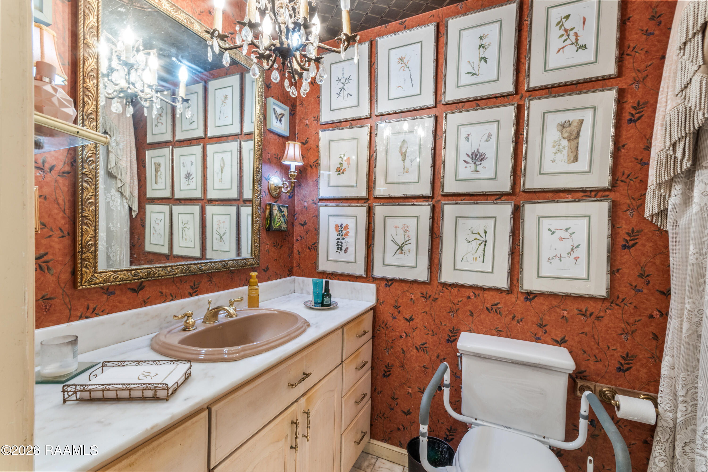 2423 Aubin Lane Baton Rouge, LA 70816 - Photo 11 of 28 DSC_0151