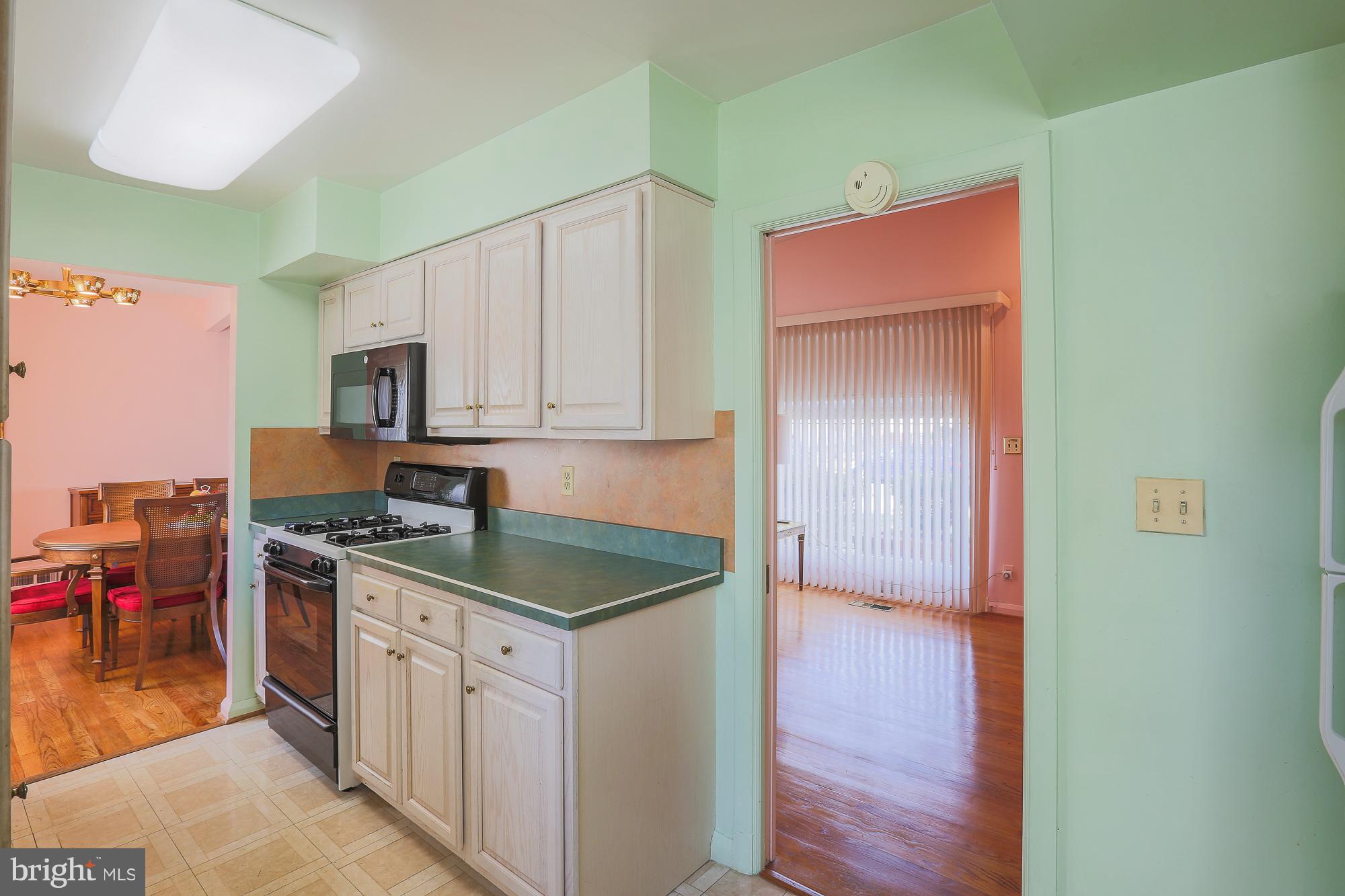 3303 Bonnie Road Baltimore, MD 21208 - Photo 8 of 17 Kitchen