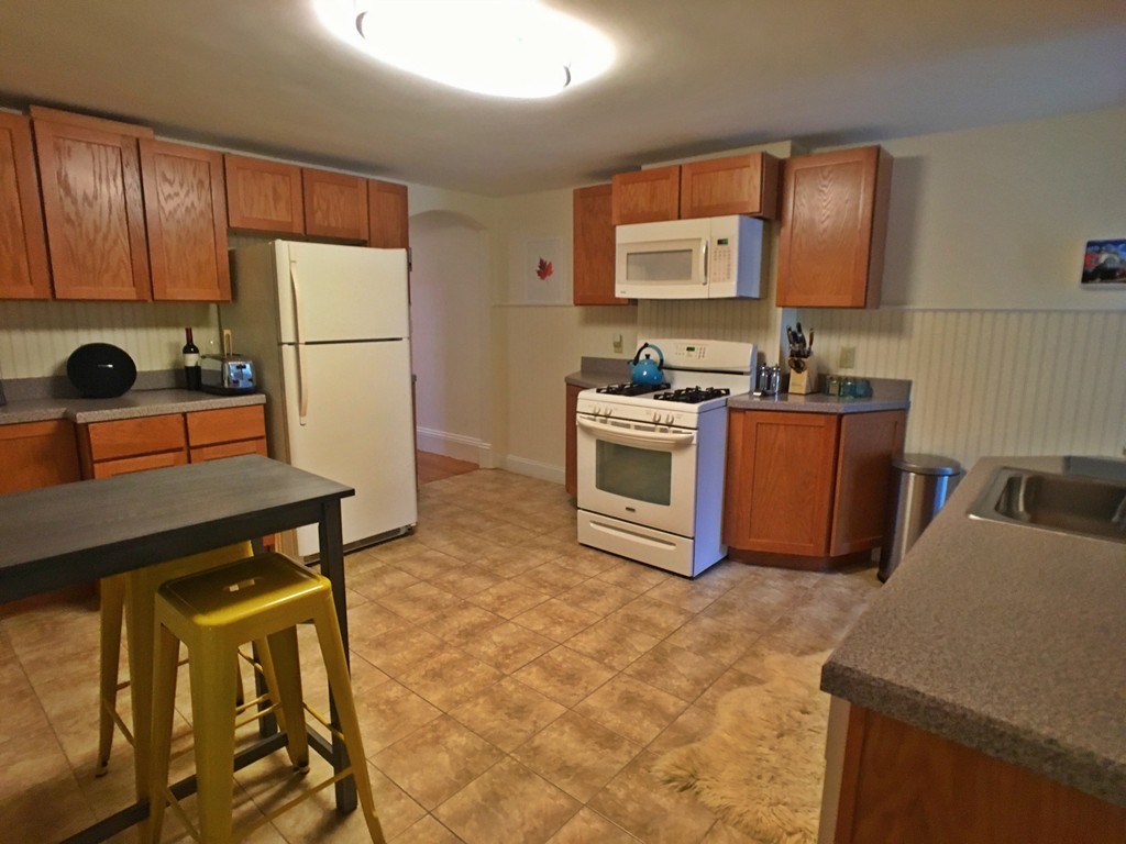 27 Lyman Road, Unit B Northampton, MA 01060 - Photo 3 of 12 Gallery Image 3