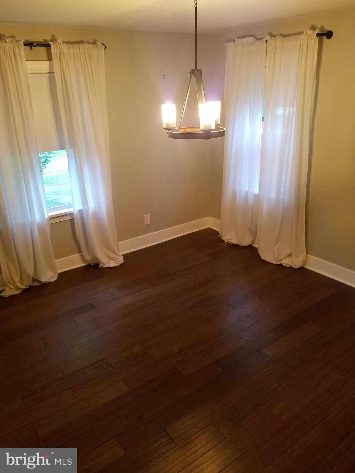 628 Meetinghouse Road Marcus Hook, PA 19061 - Photo 6 of 27 Dining Room
