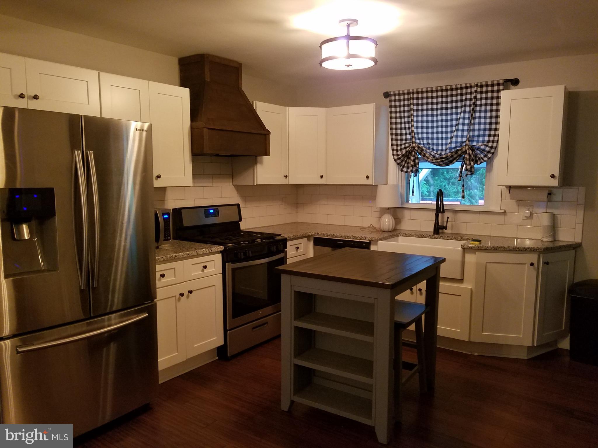 628 Meetinghouse Road Marcus Hook, PA 19061 - Photo 9 of 27 Kitchen