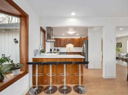 $624,999 | 5549 Laurel Avenue, La Grange Highlands, IL 60525