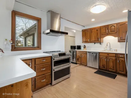 $624,999 | 5549 Laurel Avenue, La Grange Highlands, IL 60525