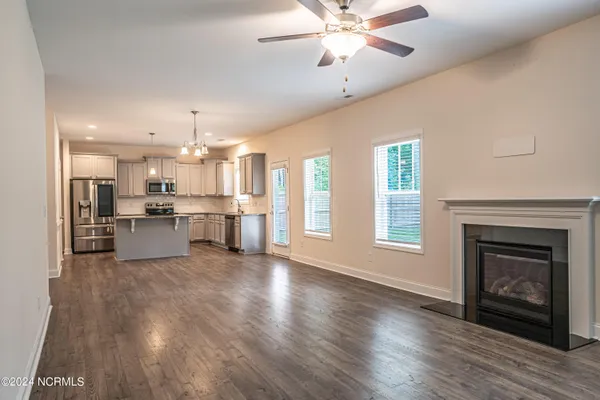 $2,600 | 331 Glade Drive, Aberdeen, NC 28315