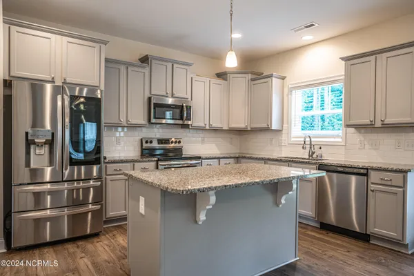 $2,600 | 331 Glade Drive, Aberdeen, NC 28315