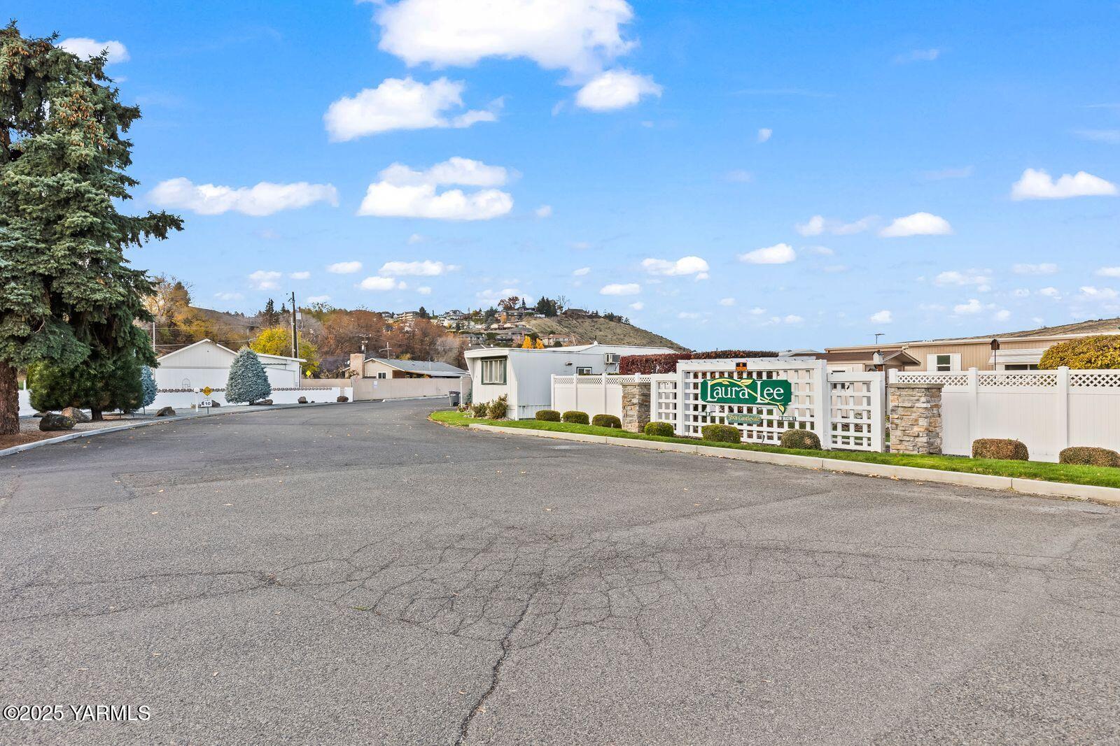3601 Castlevale Road, Unit 14 Yakima, WA 98902 - Photo 24 of 24 a view of a city street from a terrace
