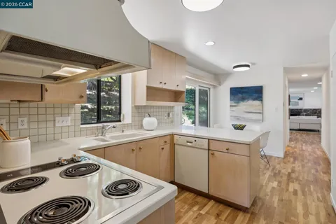 $1,395,000 | 135 Canon Drive, Orinda, CA 94563
