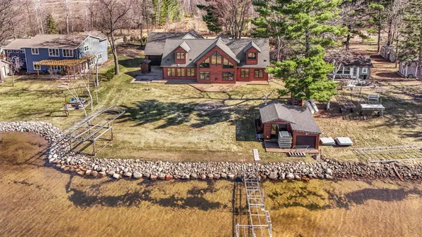 $1,325,000 | 35902 Hoffman Beach Drive, Hillman, MN 56338