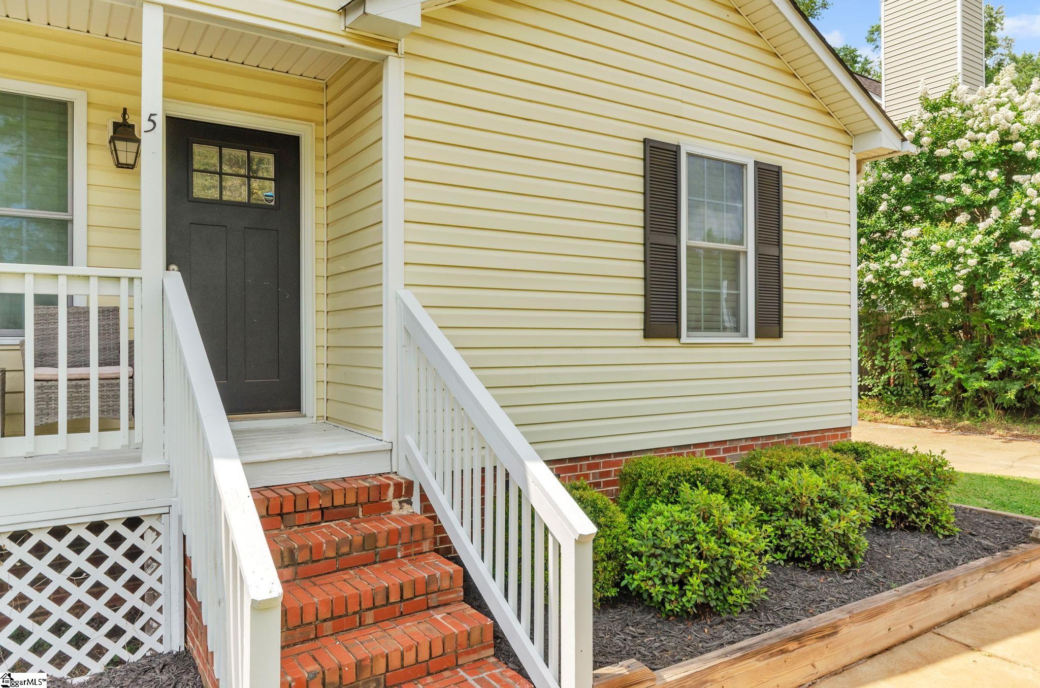 5 Haley Court Greenville, SC 29607 - Photo 3 of 36 Gallery Image 3