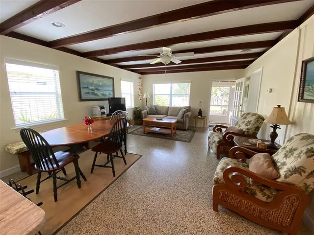 $2,400 | 401 Oakwood Avenue, Unit A, New Smyrna Beach, FL 32169