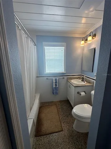 $2,400 | 401 Oakwood Avenue, Unit A, New Smyrna Beach, FL 32169