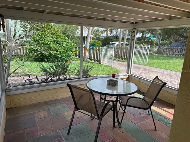 $2,400 | 401 Oakwood Avenue, Unit A, New Smyrna Beach, FL 32169