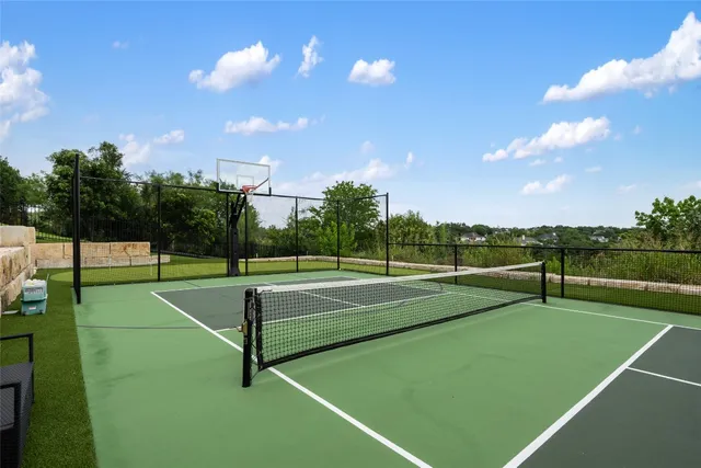 a view of a tennis court