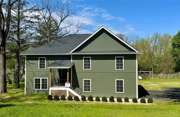 $749,900 | 15 Tompkins Avenue, Glenham, NY 12508