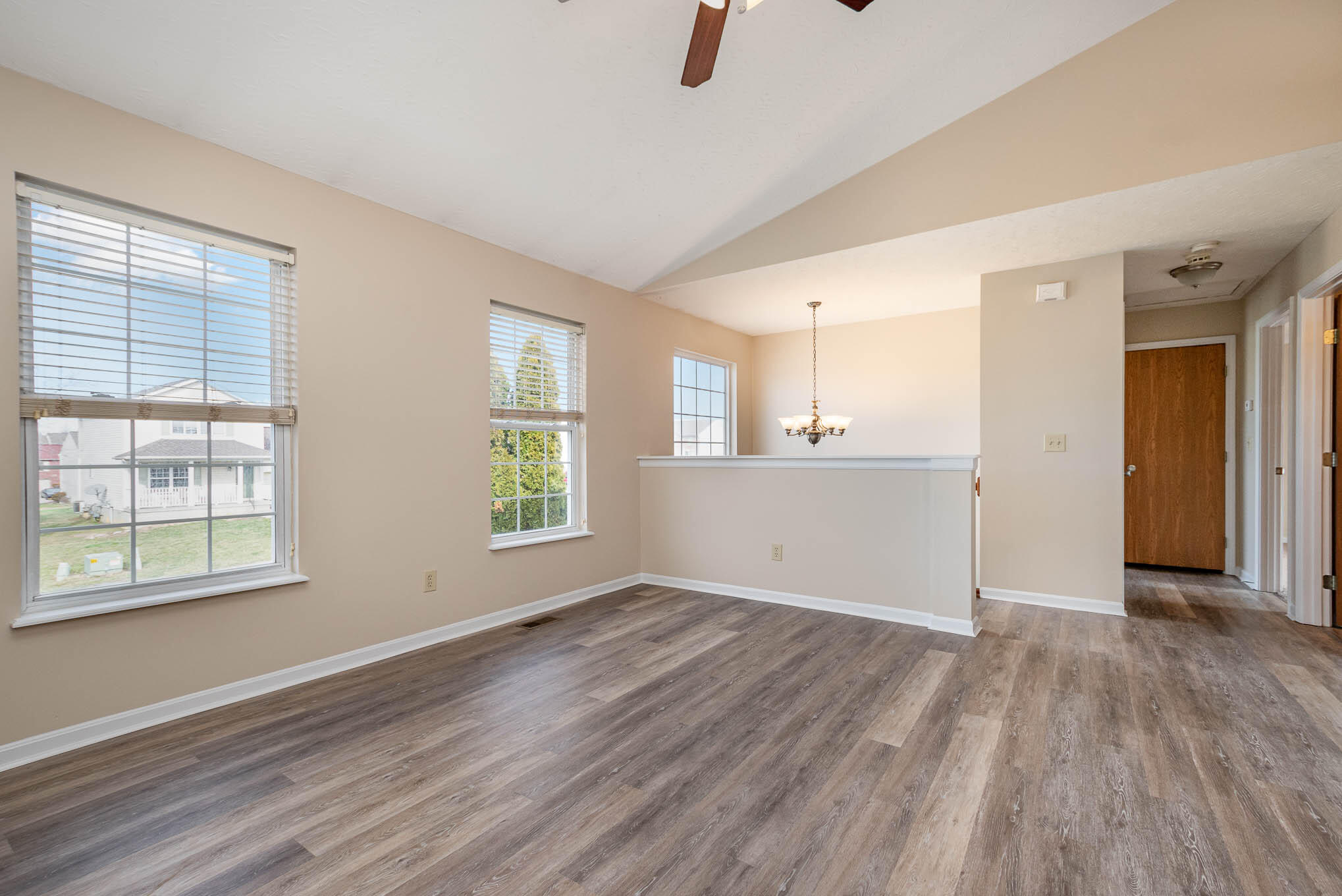 10374 Remy Lane Florence, KY 41042 - Photo 4 of 24 Gallery Image 4