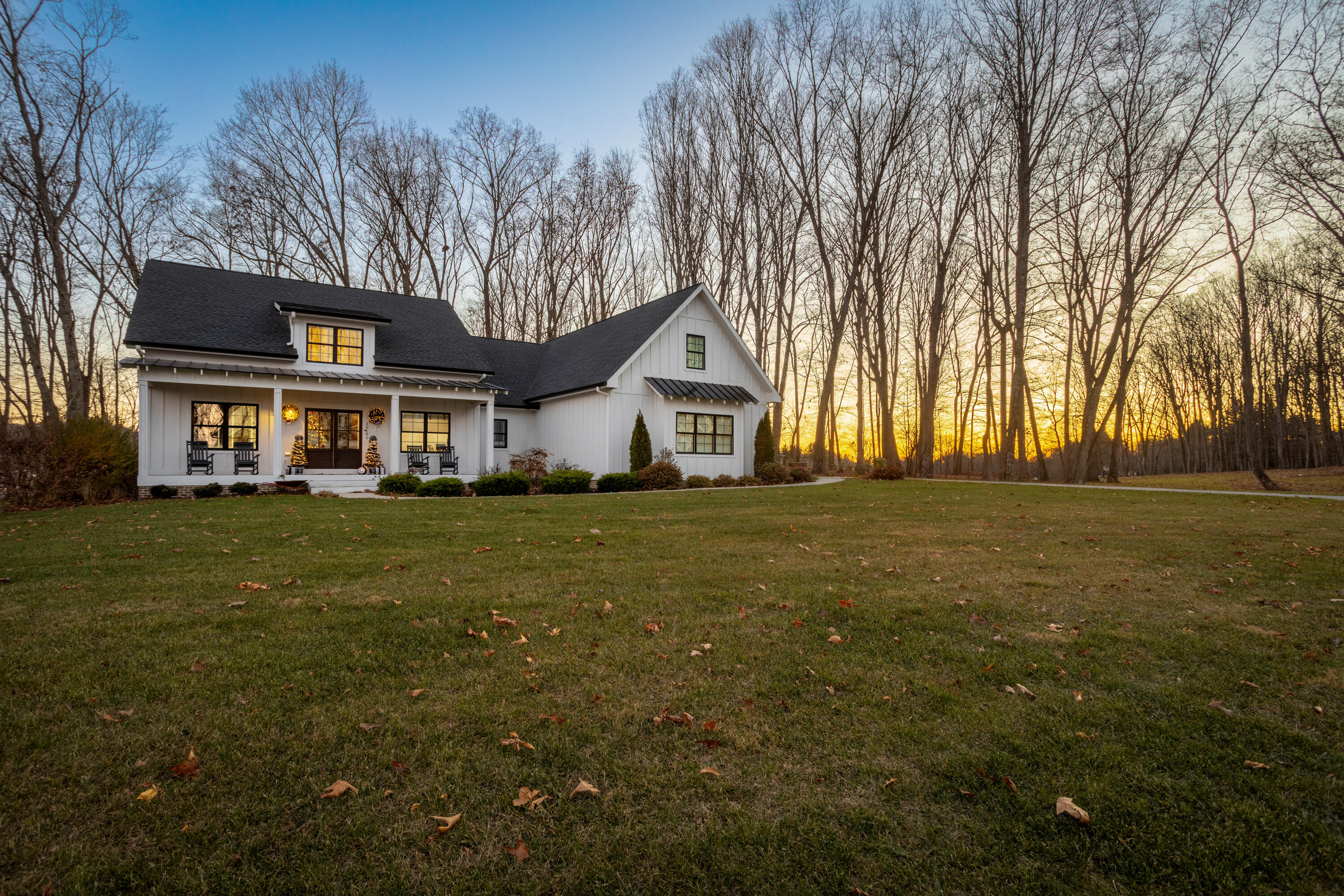 20190 Clifton Ridge Road Abingdon, VA 24211 - Photo 2 of 68 177A8295-HDR_1