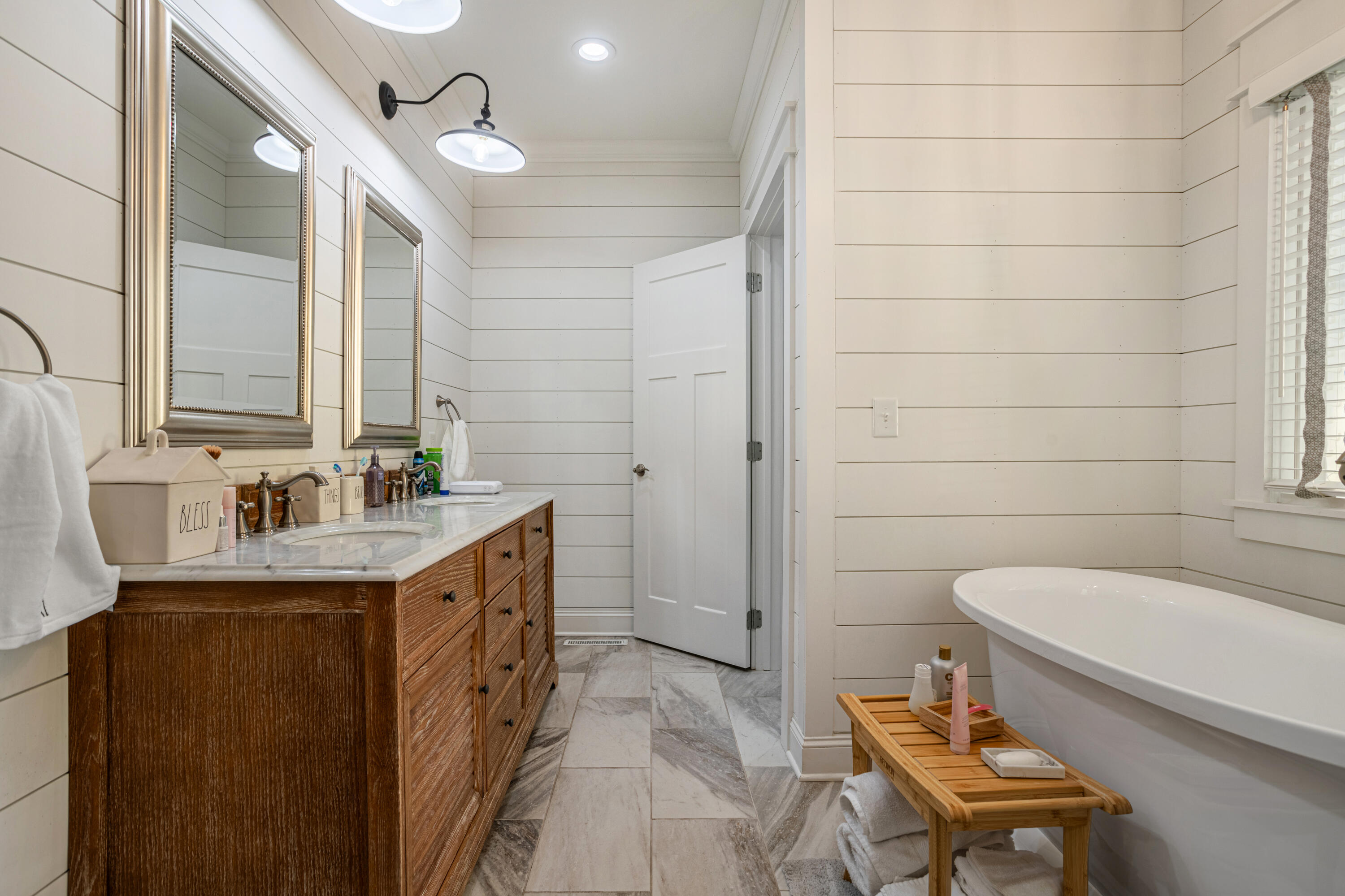 20190 Clifton Ridge Road Abingdon, VA 24211 - Photo 33 of 68 177A8141-HDR_1