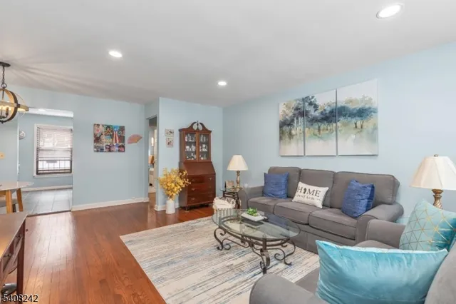 $280,000 | 37 Sandra Circle, Unit 3, Westfield, NJ 07090