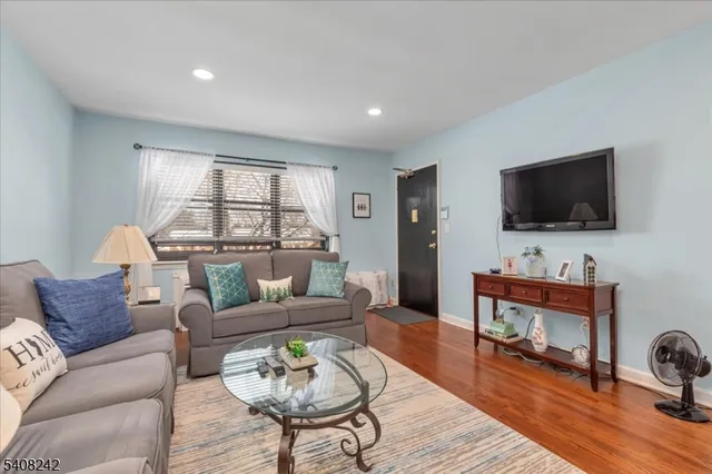$280,000 | 37 Sandra Circle, Unit 3, Westfield, NJ 07090