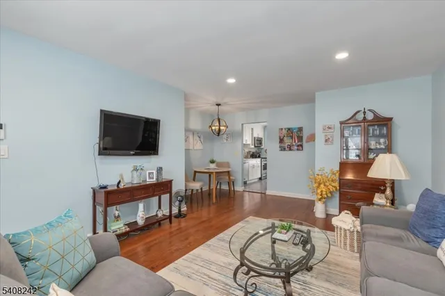 $280,000 | 37 Sandra Circle, Unit 3, Westfield, NJ 07090