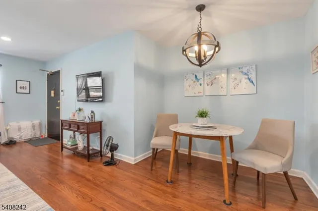 $280,000 | 37 Sandra Circle, Unit 3, Westfield, NJ 07090