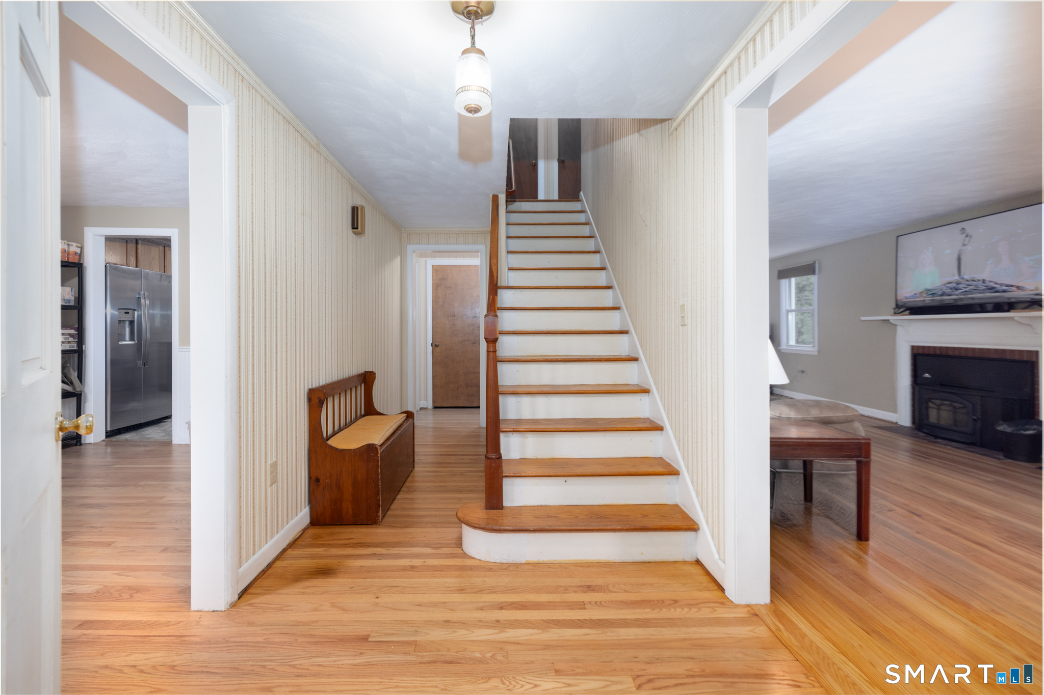71 Webster Street Farmington, CT 06085 - Photo 2 of 27 Foyer