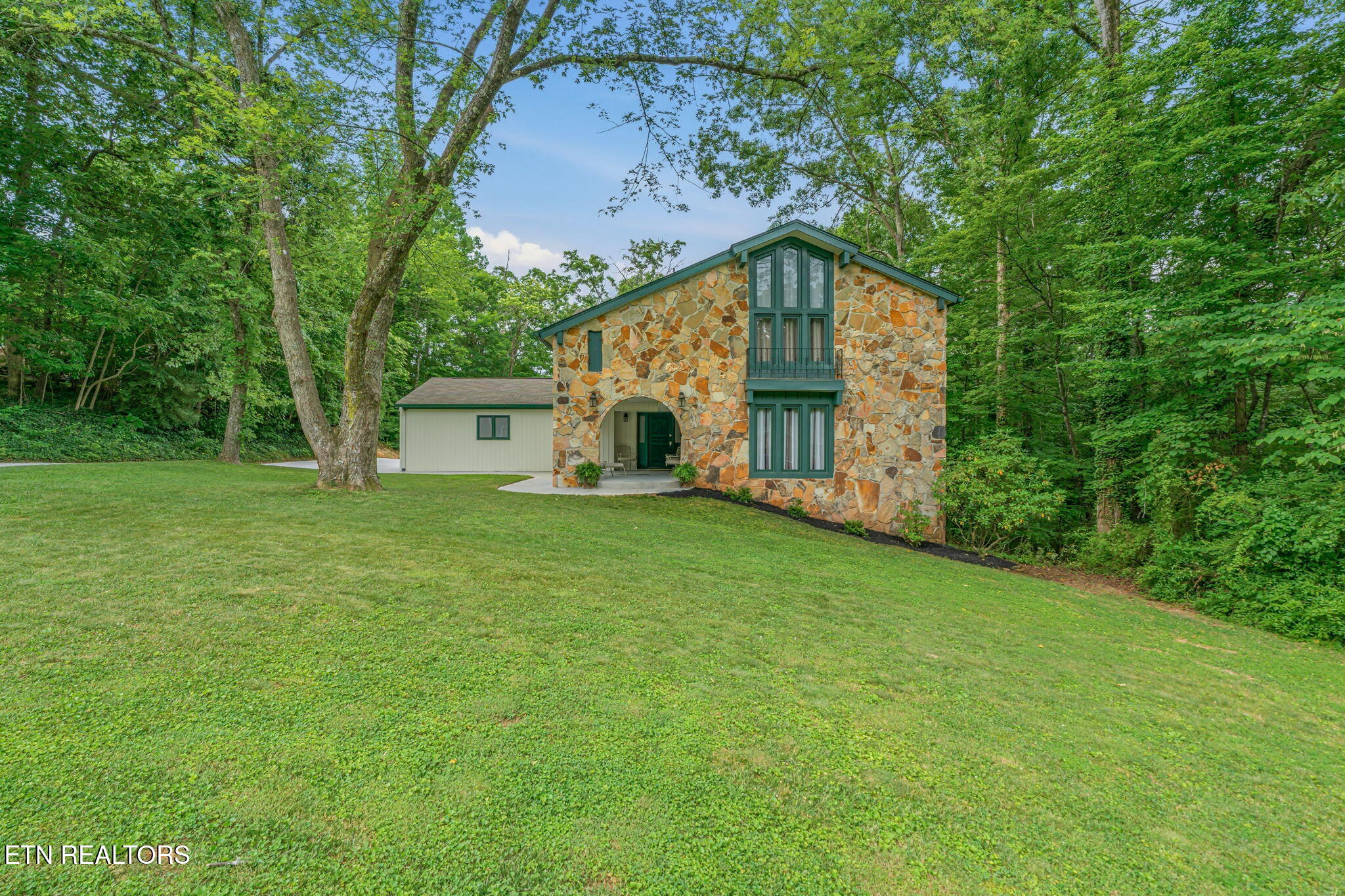 138 Newell Lane Oak Ridge, TN 37830 - Photo 51 of 51 138 Newell Ln - Front Exterior (1)