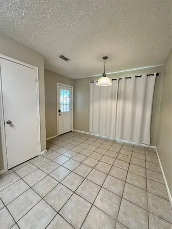 $2,250 | 11 Cottage Grove Place, The Woodlands, TX 77381