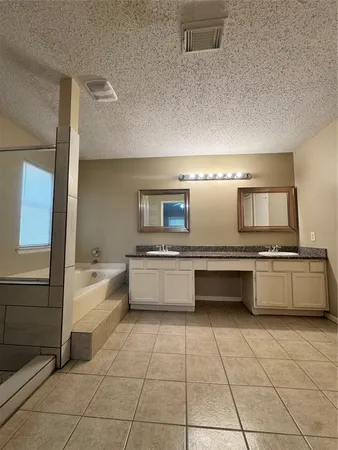 $2,250 | 11 Cottage Grove Place, The Woodlands, TX 77381