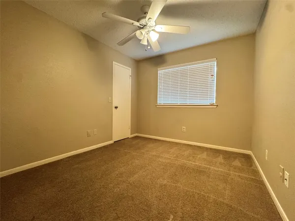 $2,250 | 11 Cottage Grove Place, The Woodlands, TX 77381