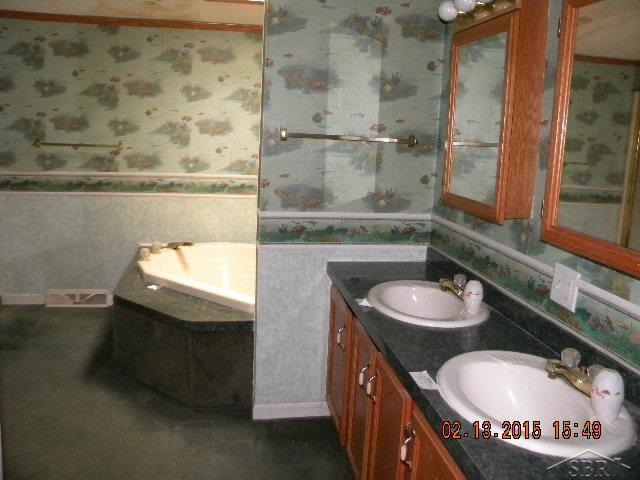 5940 West Freeland Road Freeland, MI 48623 - Photo 10 of 14