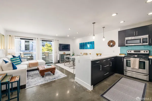 $289,000 | 5 Embarcadero West, Unit 120, Oakland, CA 94607