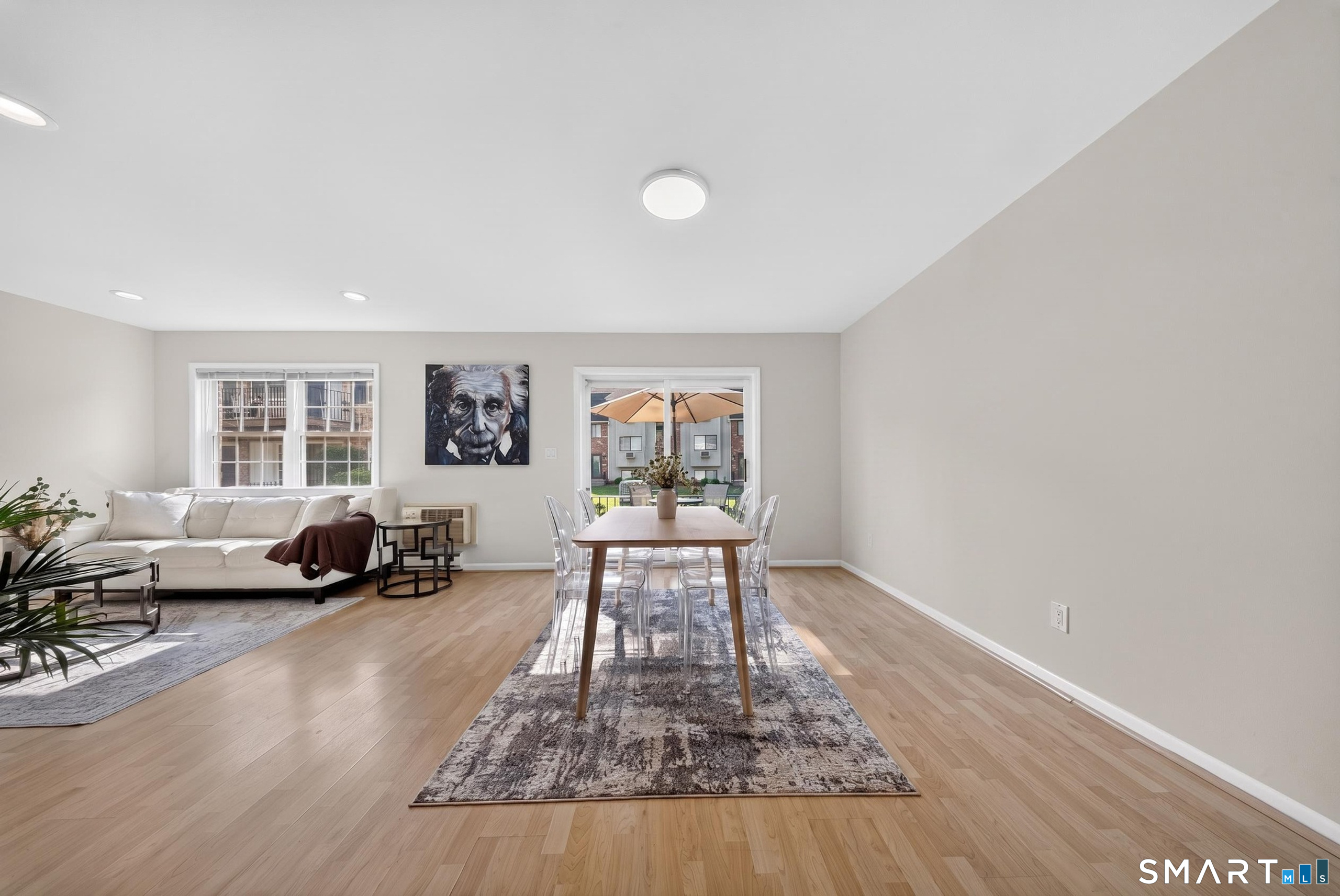 35 Woodway Road, Unit A8 Stamford, CT 06907 - Photo 3 of 40