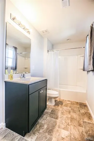 $274,900 | 1056 Vardon Mdws Drive, Union, MO 63084