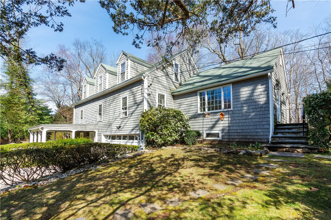 155 Howland Road East Greenwich, RI 02818 - Photo 4 of 37 Gallery Image 4