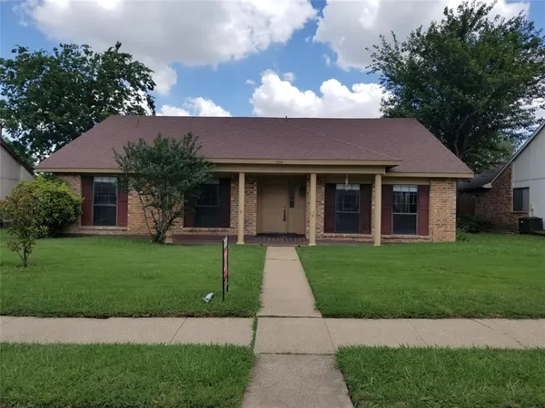 $2,400 | 1305 Clearview Drive, Allen, TX 75002