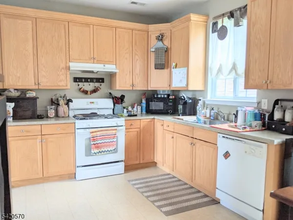 $3,400 | 282 Winding Hill Drive, Hackettstown, NJ 07840