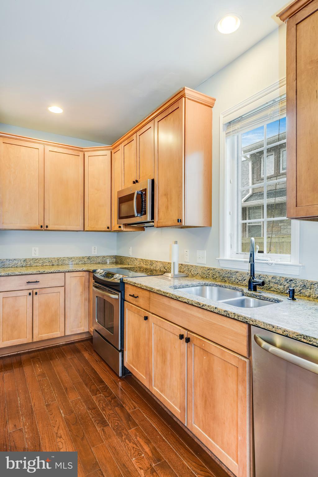 112 East Glebe Road Alexandria, VA 22305 - Photo 11 of 30