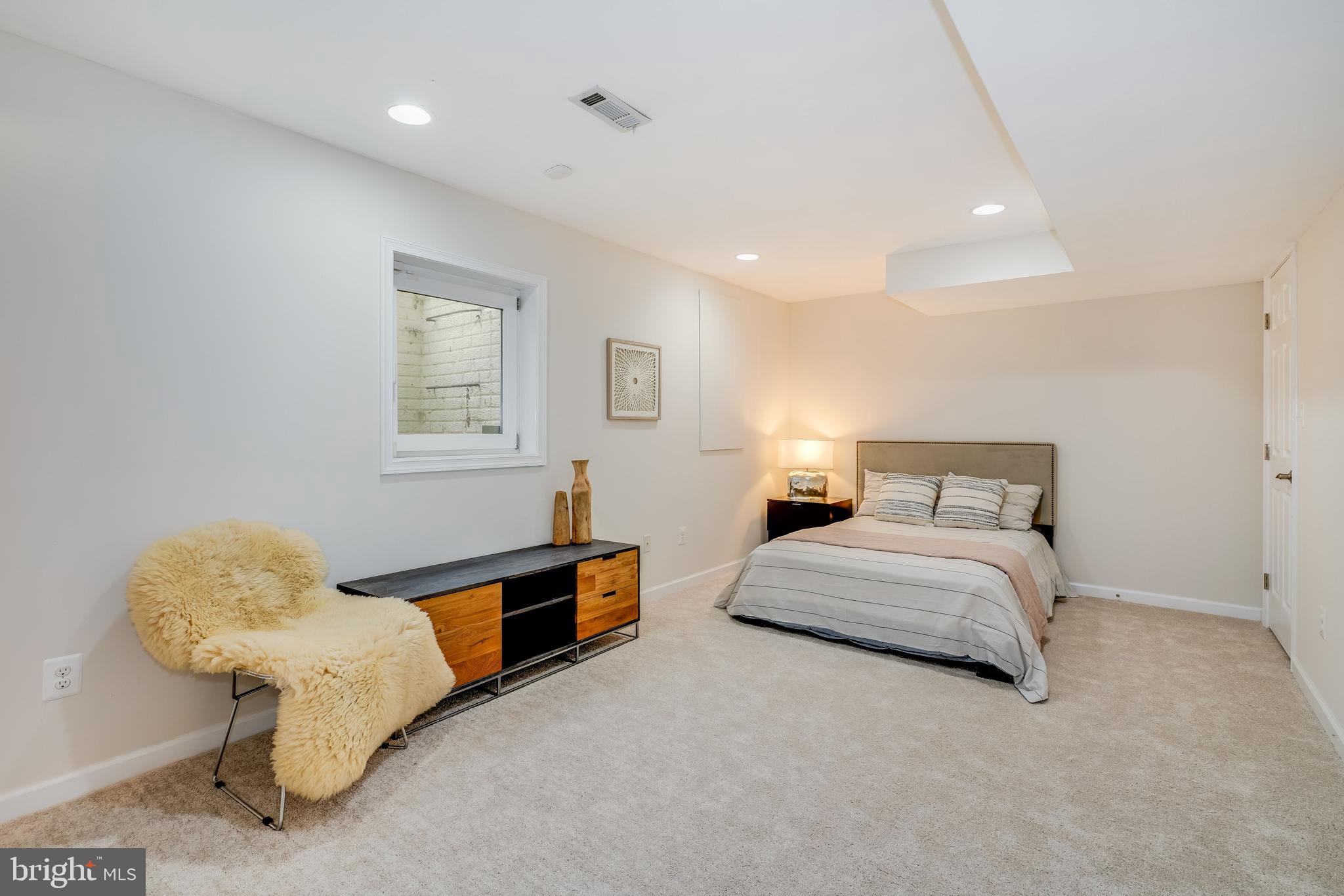 112 East Glebe Road Alexandria, VA 22305 - Photo 27 of 30
