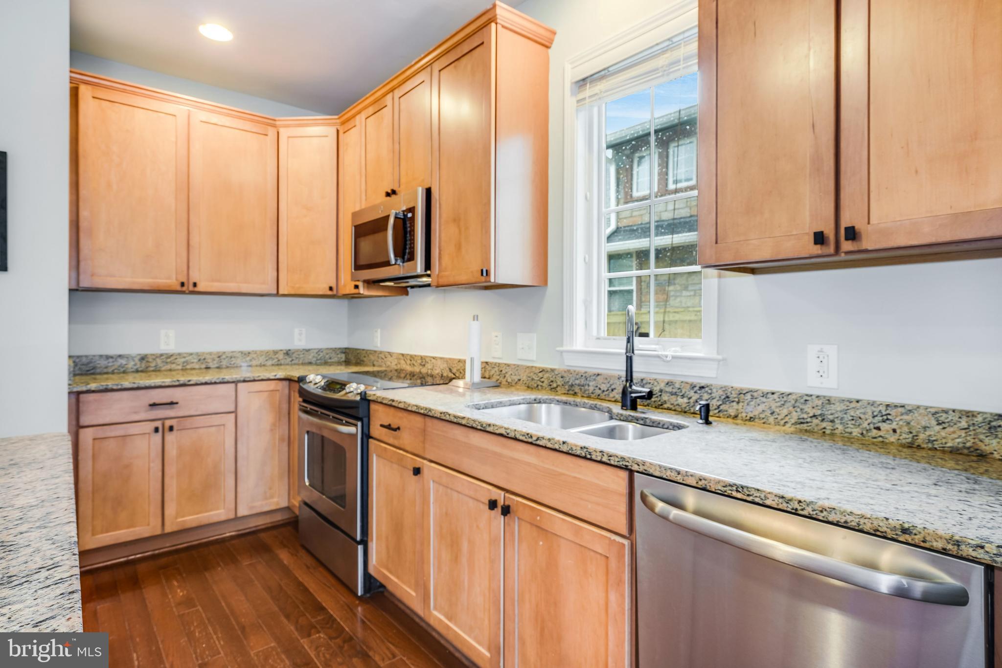 112 East Glebe Road Alexandria, VA 22305 - Photo 7 of 30