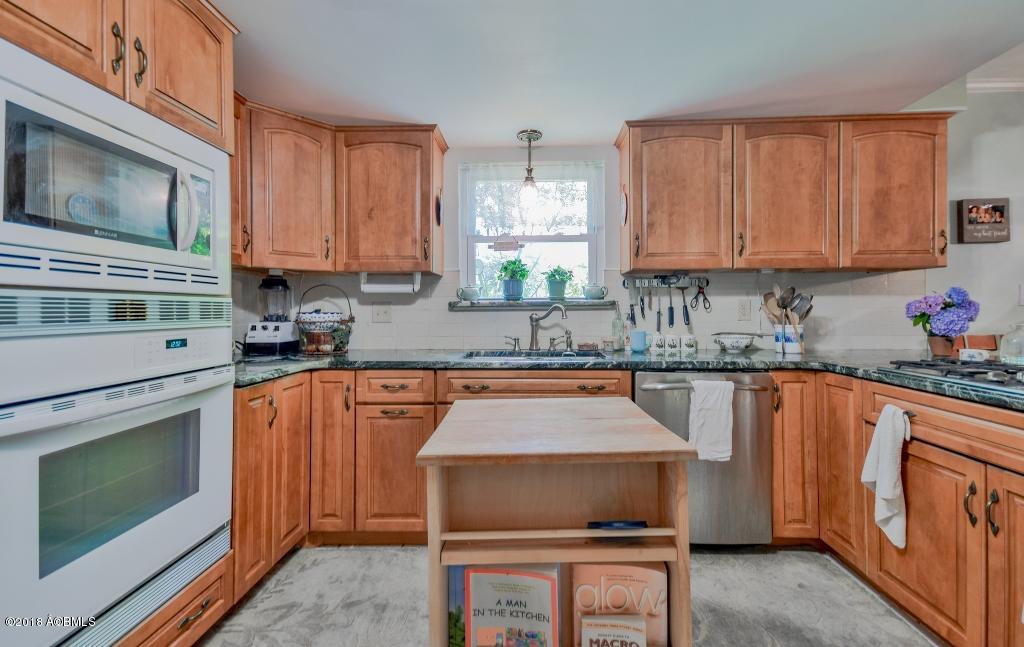 11 Audubon Road Beaufort, SC 29907 - Photo 13 of 50 13