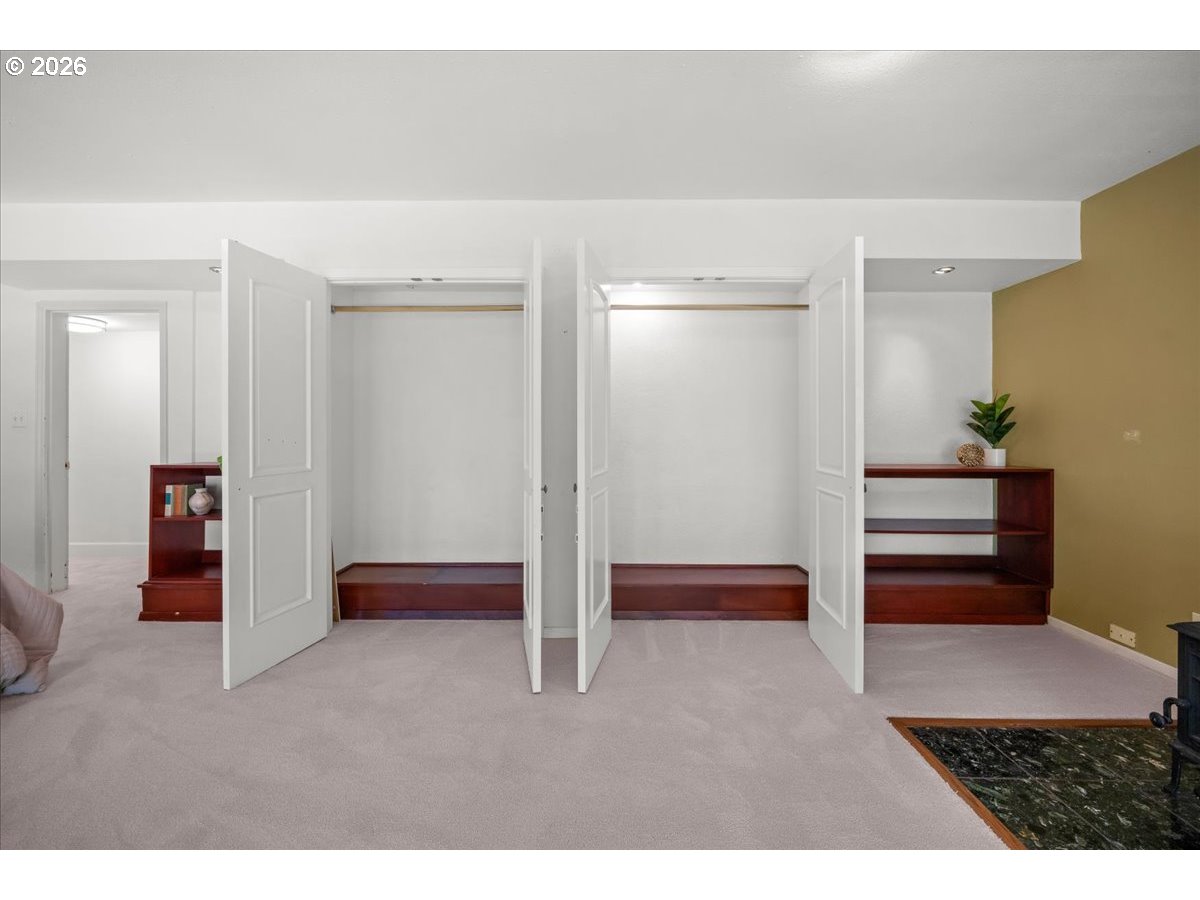 10332 Southwest Lancaster Road Portland, OR 97219 - Photo 29 of 48