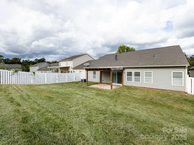 $435,000 | 1822 Charbray Lane, Charlotte, NC 28213