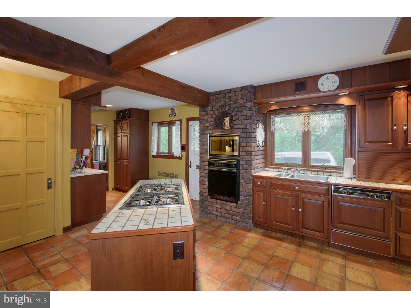 1314 Farr Road Reading, PA 19611 - Photo 10 of 25 Gallery Image 10