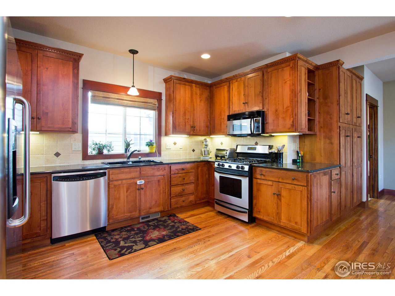 Kitchen-N