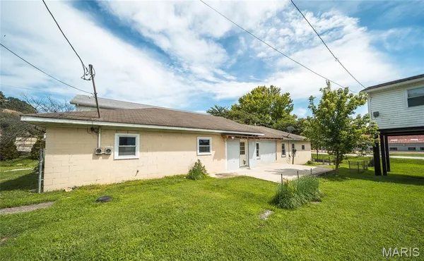 $59,900 | 412 Water Street, Grafton, IL 62037