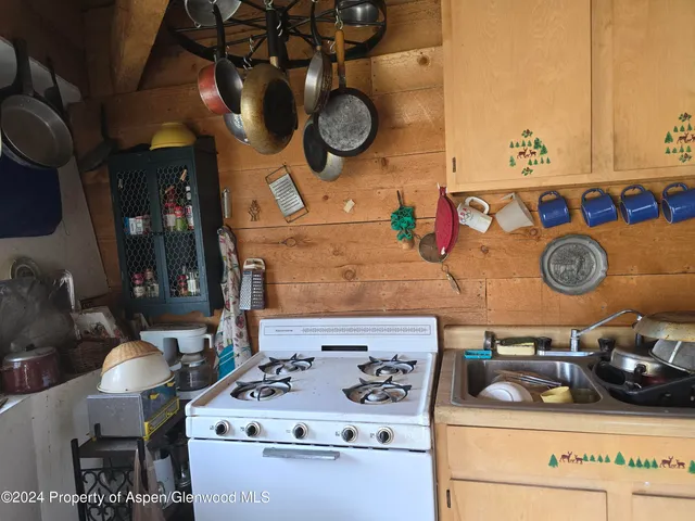 a view of an outdoor space